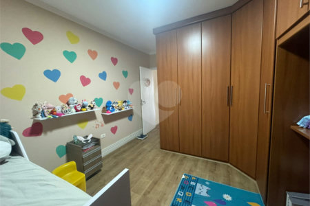 Sobrado à venda com 3 quartos, sendo 1 suíte, em Vila Nivi, São Paulo, SP