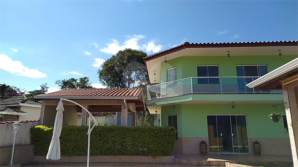 Chácara à venda com 3 quartos, sendo 2 suítes,  em Chácaras Fernão Dias, Atibaia, SP