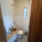 Casa à venda com 5 quartos, sendo 1 suíte, no condomínio Portal da Serra, São José dos Campos - SP