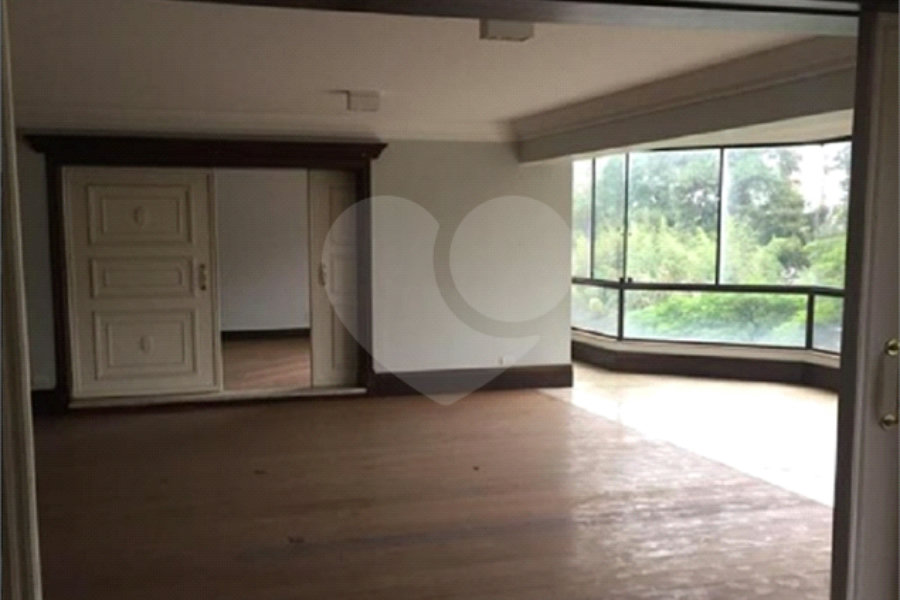 Apartamento à venda com 4 suítes em Vila Andrade, São Paulo, SP