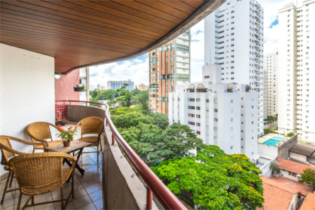 Apartamento à venda com 3 suítes em Alto da Boa Vista, São Paulo, SP