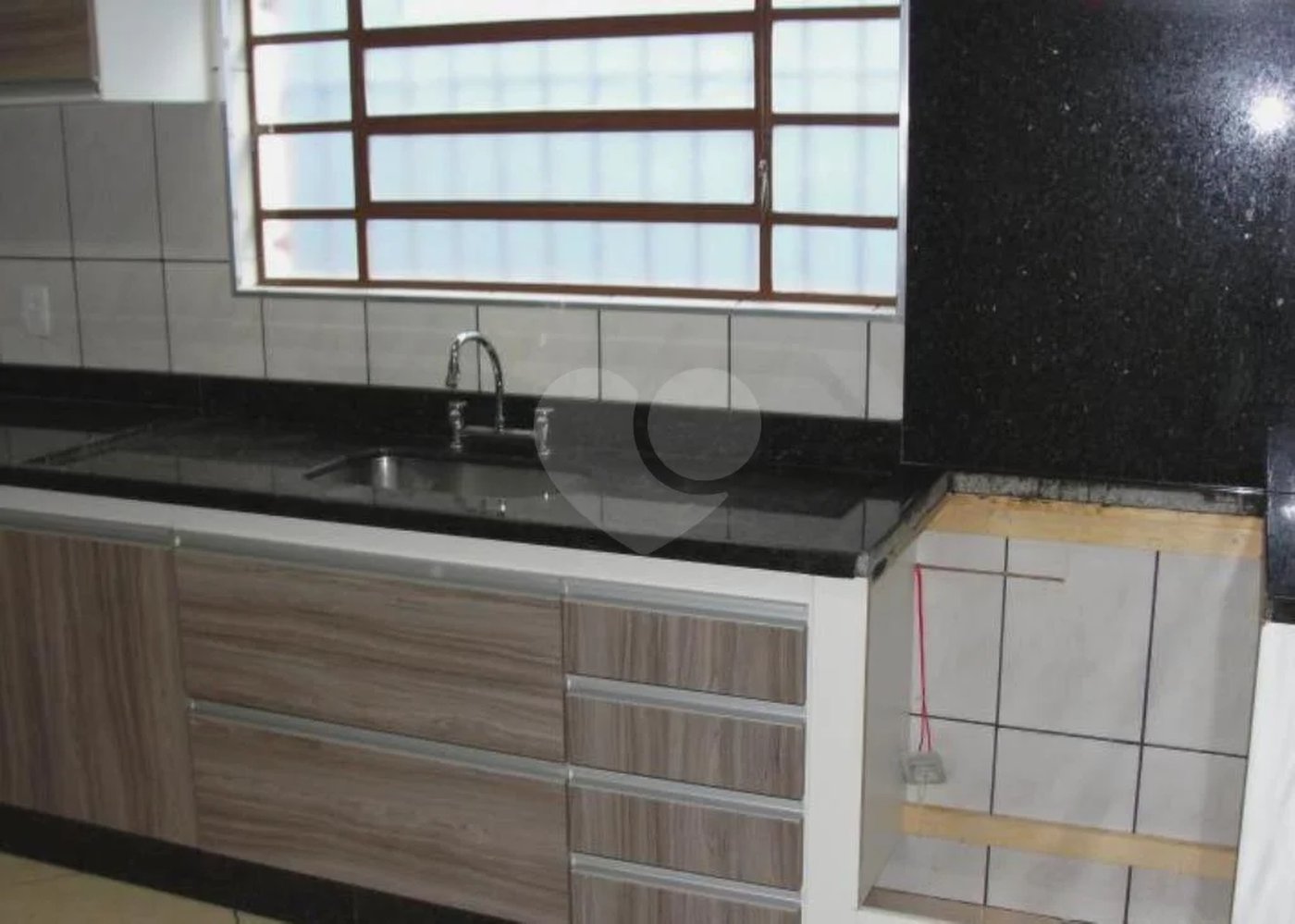 Sobrado à venda com 3 quartos, sendo 1 suíte, em Tremembé, São Paulo, SP
