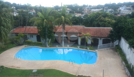 Casa à venda com 4 quartos, sendo 3 suítes,  em Jardim Itaperi, Atibaia, SP