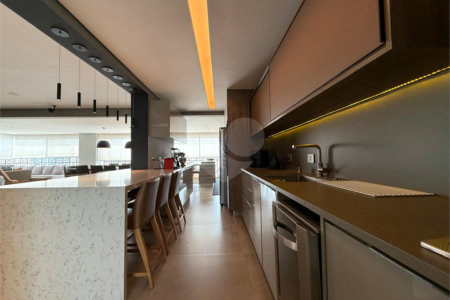 Apartamento à venda com 3 suítes em Santa Teresinha, São Paulo, SP