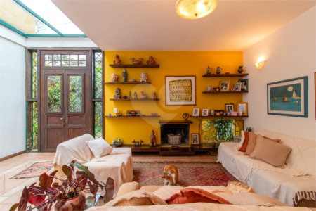 Casa à venda com 3 quartos, sendo 1 suíte,  no condomínio Jardim Hipico, São Paulo - SP