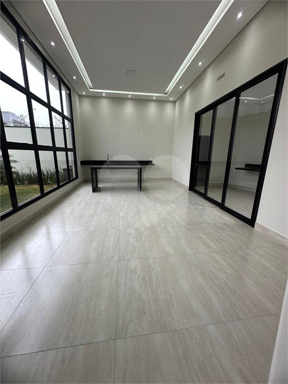 Casa à venda com 3 quartos, sendo 1 suíte, no condomínio Vila Rica, Indaiatuba - SP