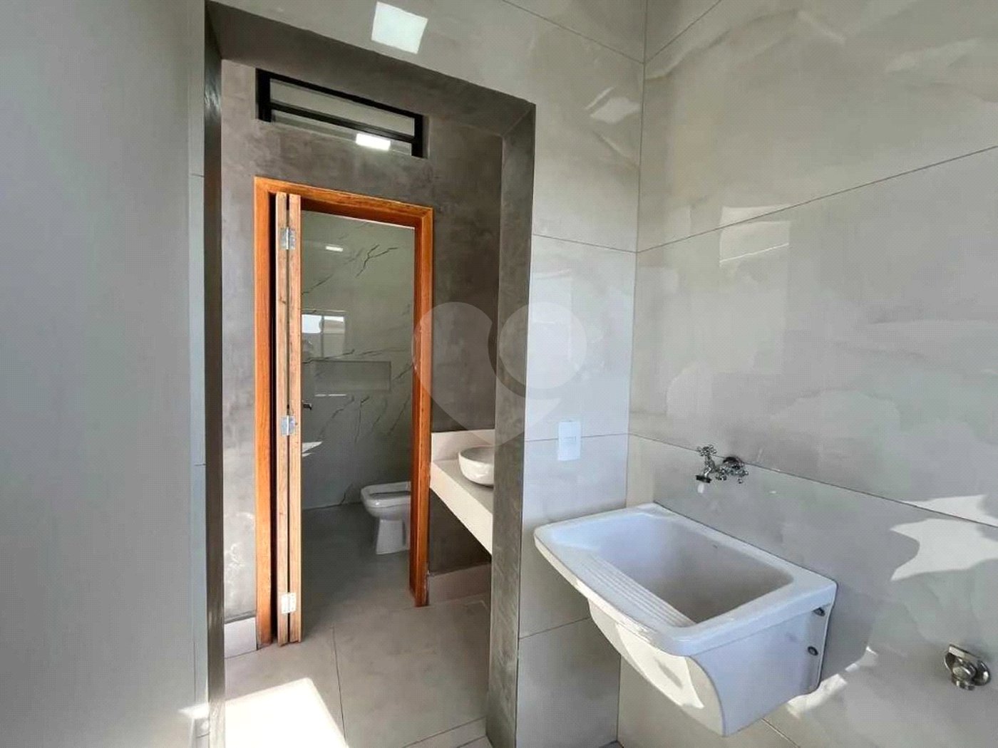 Casa à venda com 3 suítes em Jardim Residencial Campos do Conde, Sorocaba, SP