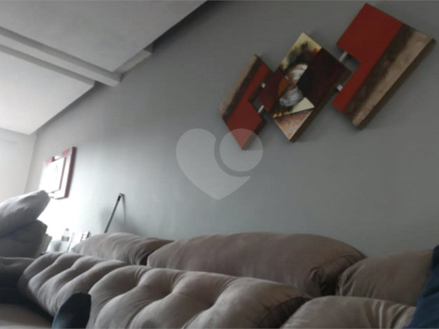 Casa à venda com 3 quartos, sendo 1 suíte,  no condomínio Village St. Louis, São Paulo - SP