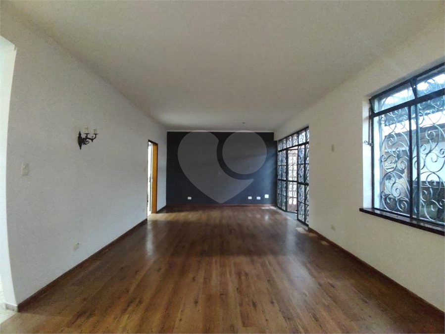 Sobrado à venda com 5 quartos, sendo 3 suítes, em Cidade Monções, São Paulo, SP