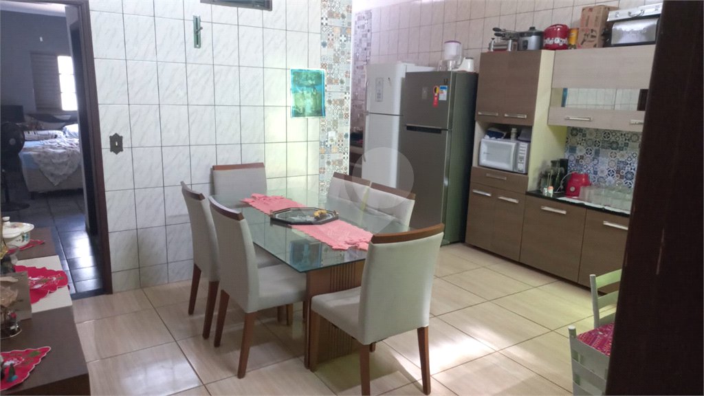 Casa à Venda no Jardim Hikare