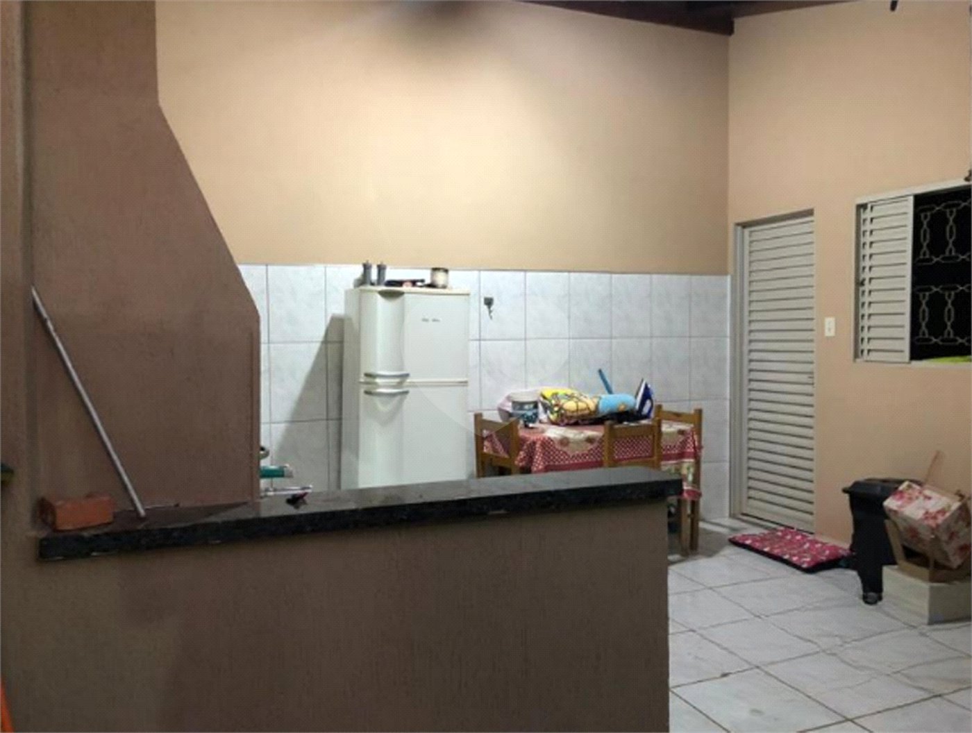 Casa térrea no Douradinho.