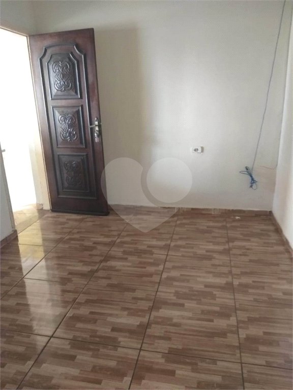 Casa térrea na Vila Brasilia