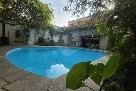 Sobrado à venda com 4 quartos, sendo 2 suítes,  em Jardim Marajoara, São Paulo, SP