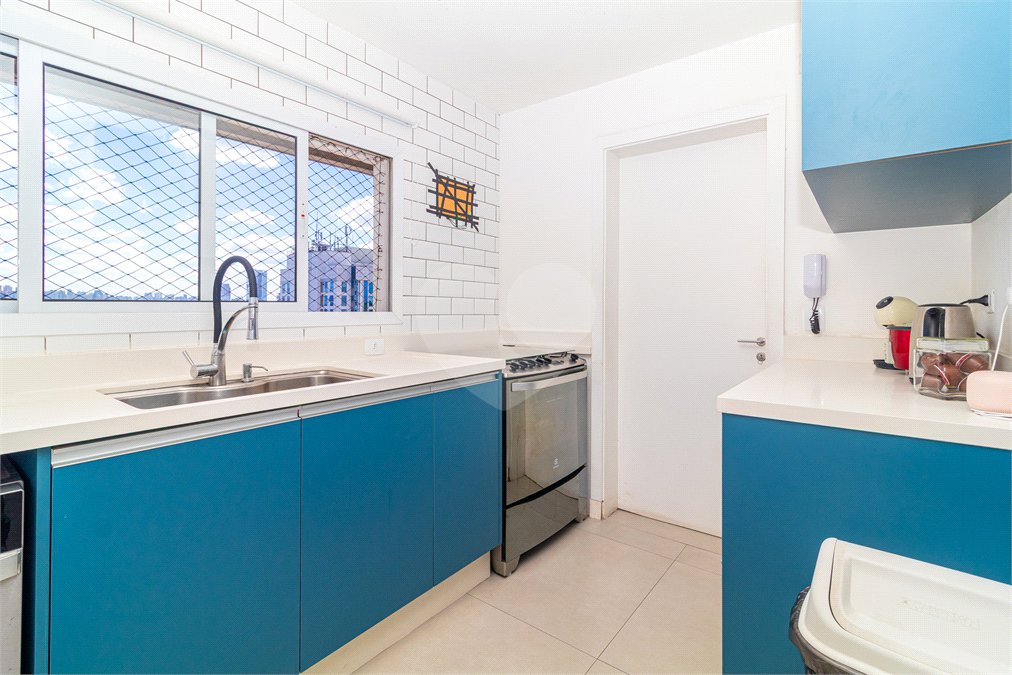 Apartamento à venda com 3 quartos, sendo 1 suíte,  em Alto da Boa Vista, São Paulo, SP