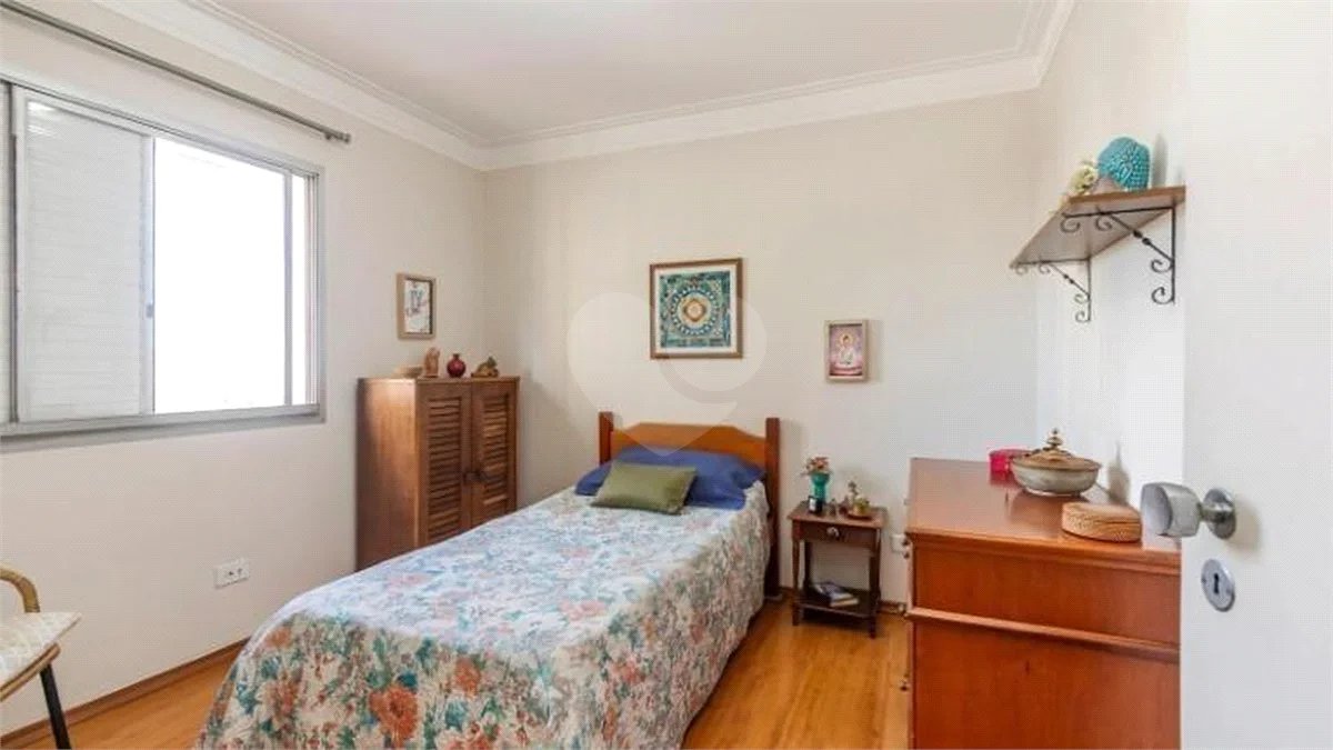 Apartamento à venda com 3 quartos, sendo 1 suíte, em Campo Belo, São Paulo, SP