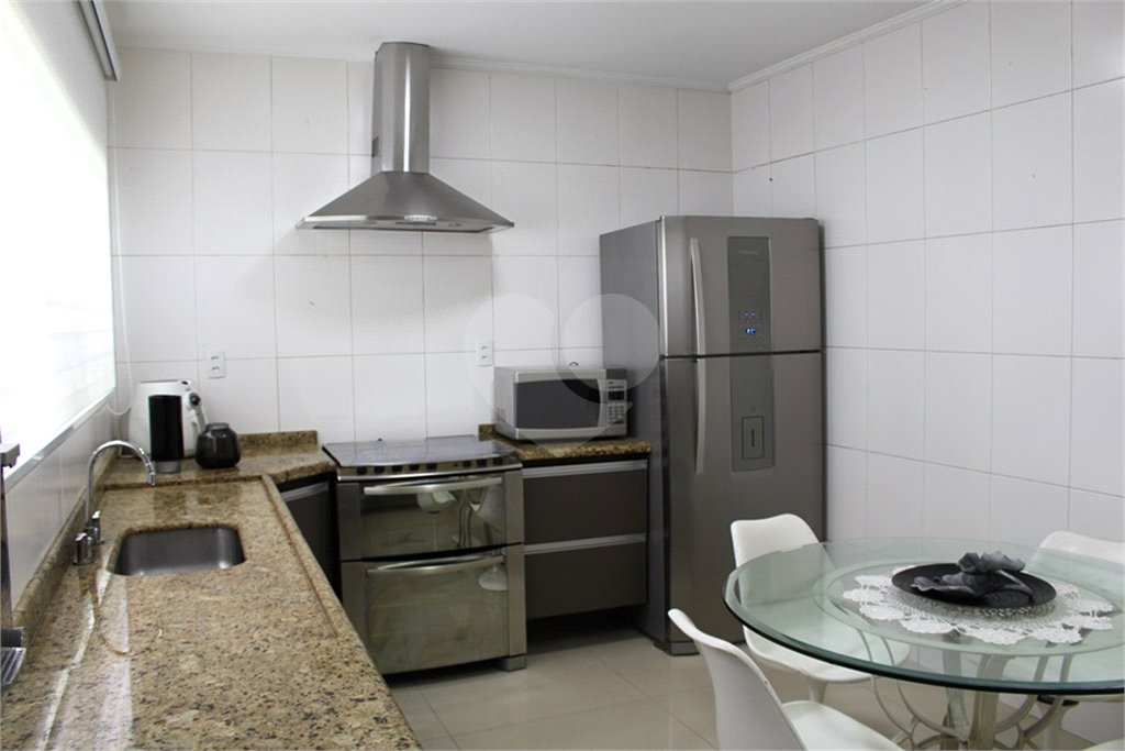 Casa Térrea à venda com 3 quartos, sendo 2 suítes,  em Vila Galvão, Guarulhos, SP