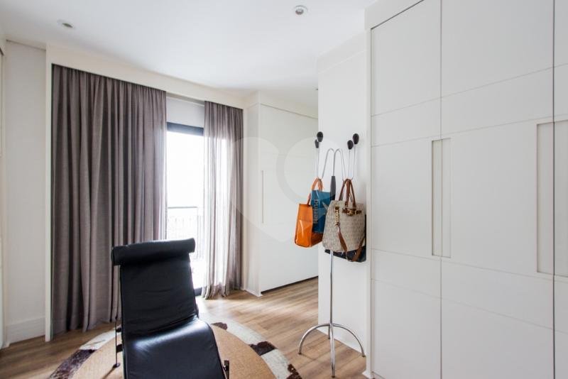 Apartamento à venda com 4 suítes em Jardim Marajoara, São Paulo, SP
