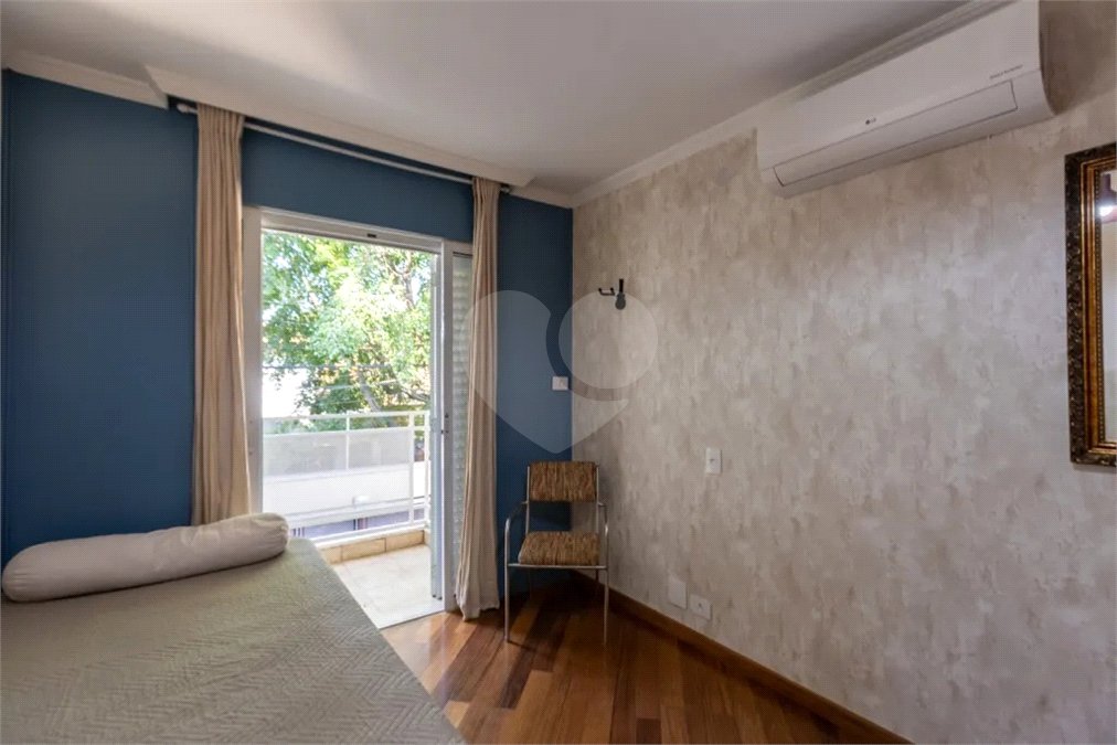 Sobrado à venda com 3 quartos, sendo 2 suítes,  em Jardim Leonor, São Paulo, SP