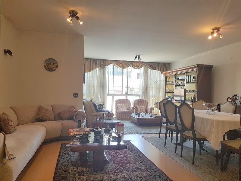 Apartamento à venda com 3 quartos, sendo 1 suíte, em Bom Retiro, São Paulo, SP