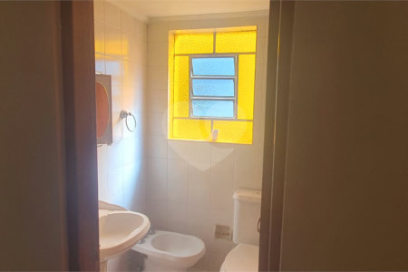 Sobrado à venda com 3 quartos em Vila Nilo, São Paulo, SP