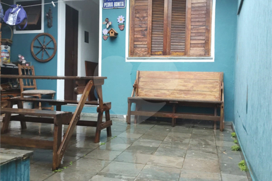 Sobrado à venda com 4 quartos, sendo 1 suíte, em Horto, São Paulo, SP