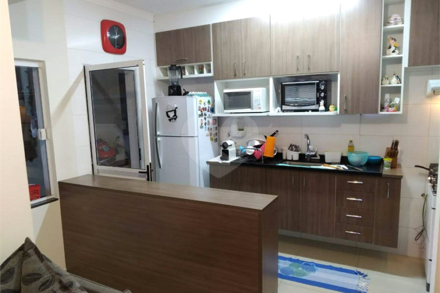 Casa à venda com 2 suítes no condomínio Residencial Matos, São Paulo - SP