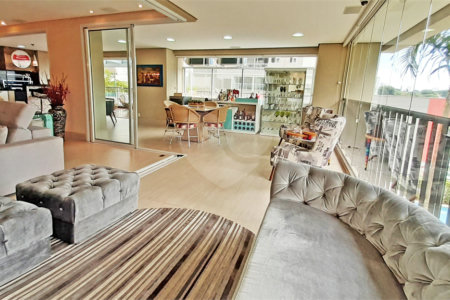 Apartamento à venda com 4 suítes em Campo Belo, São Paulo, SP