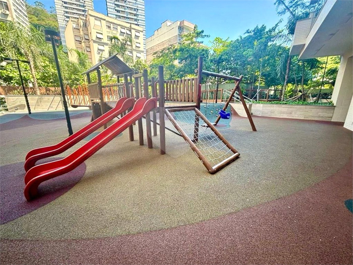 Apartamento à venda com 3 quartos, sendo 2 suítes, em Botafogo, Rio de Janeiro, RJ