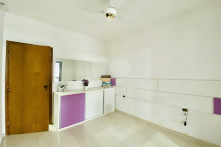 Sobrado à venda com 4 quartos, sendo 1 suíte, em Vila Gilda, Santo André, SP