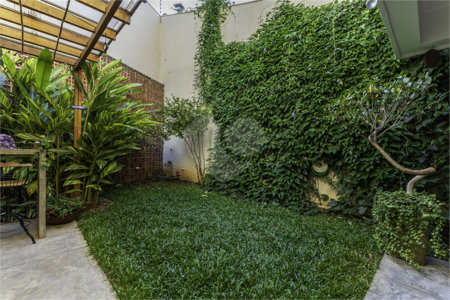 Sobrado à venda com 3 quartos, sendo 1 suíte, em Vila Ipojuca, São Paulo, SP