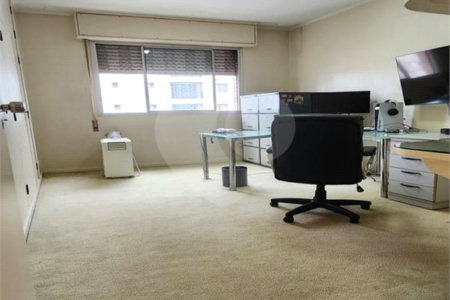 Apartamento à venda com 3 quartos, sendo 1 suíte, em Jardim Paulista, São Paulo, SP