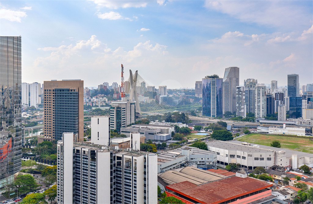 Apartamento à venda com 3 suítes em Brooklin, São Paulo, SP