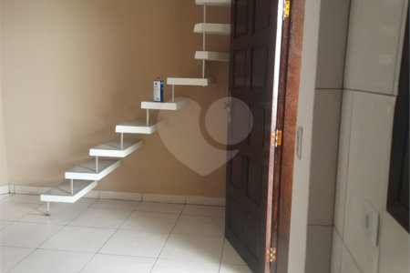 Sobrado à venda com 4 quartos, sendo 2 suítes, em Pedreira, São Paulo, SP