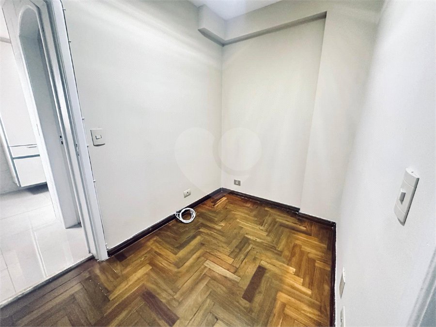 Apartamento à venda com 3 quartos, sendo 1 suíte, em Alto da Boa Vista, São Paulo, SP