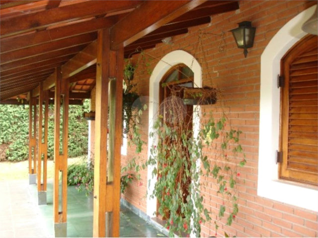 Chácara à venda com 6 quartos, sendo 2 suítes,  no Centro, Serra Negra, SP