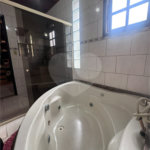 Casa à venda com 5 quartos, sendo 1 suíte, no condomínio Pedra Bonita, Rio de Janeiro - RJ