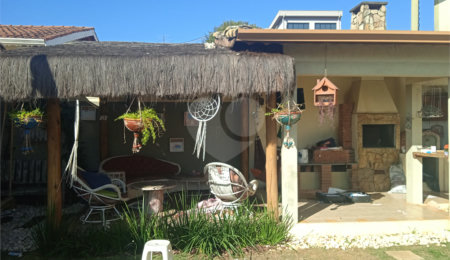 Casa à venda com 8 quartos, sendo 3 suítes, em Jardim Terceiro Centenário, Atibaia, SP