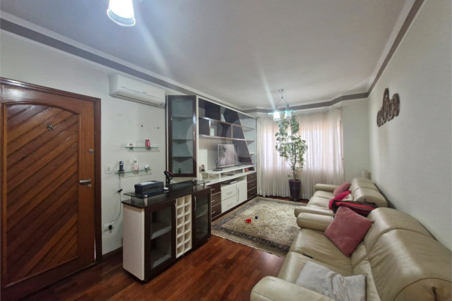 Casa à venda com 3 suítes no condomínio Residencial Jardim França, São Paulo - SP