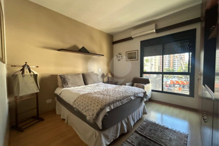 Apartamento à venda com 4 quartos, sendo 2 suítes, em Pinheiros, São Paulo, SP