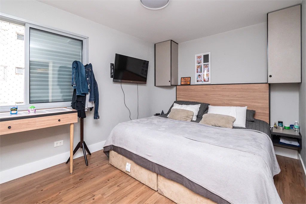 Apartamento à venda com 3 quartos, sendo 1 suíte,  em Vila Madalena, São Paulo, SP