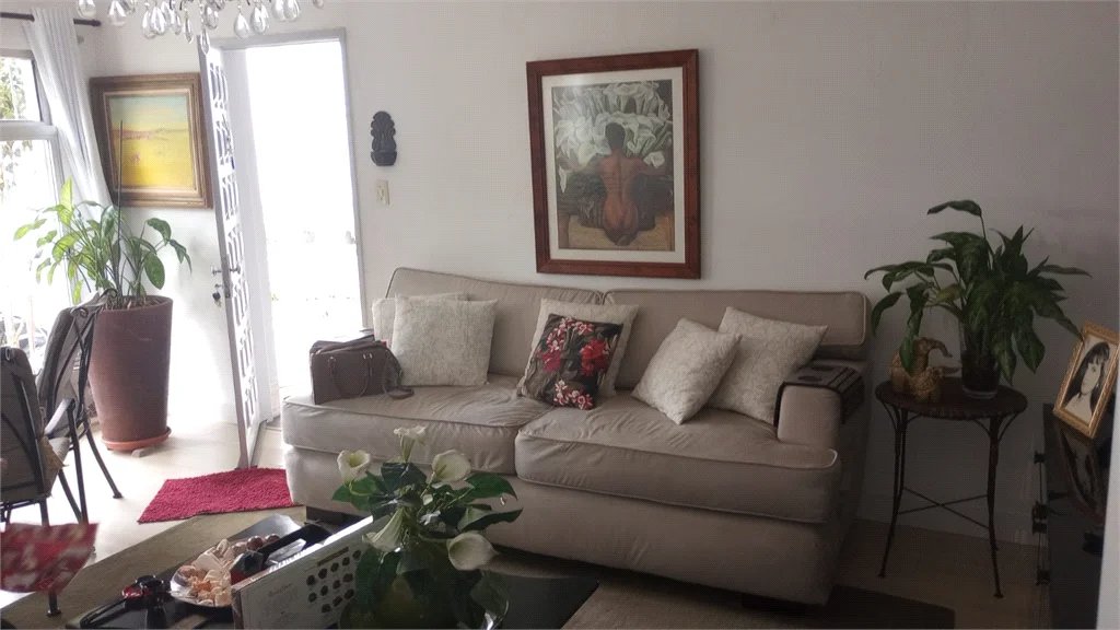 Casa à venda com 3 quartos, sendo 2 suítes, em Jardim Monte Azul, São Paulo, SP