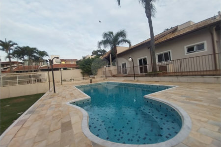 Casa Térrea Disponível para Locação e Venda no Condomínio Vilaggio Capriccio