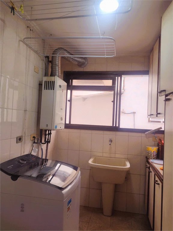 Apartamento à venda com 3 quartos, sendo 1 suíte, em Real Parque, São Paulo, SP