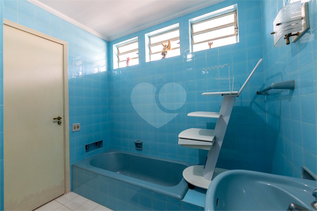 Sobrado à venda com 4 quartos, sendo 2 suítes, em Brooklin Velho, São Paulo, SP