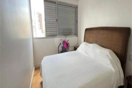 Apartamento à venda com 3 quartos, sendo 1 suíte, em Moema, São Paulo, SP