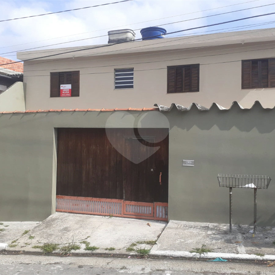 Sobrado à venda com 3 quartos em Vila Clarice, São Paulo, SP