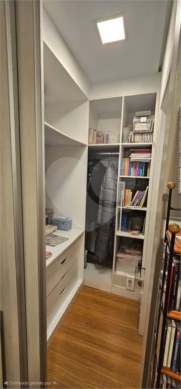 Sobrado à venda com 3 suítes em Vila Alexandria, São Paulo, SP