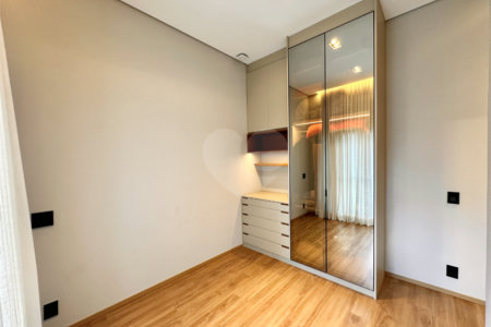 Apartamento à venda com 3 suítes em Santo Amaro, São Paulo, SP