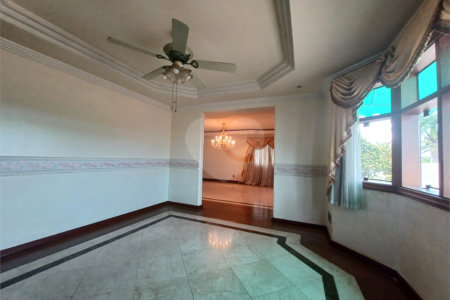 Casa à venda com 6 suítes no condomínio Portal da Raposo, Sorocaba - SP