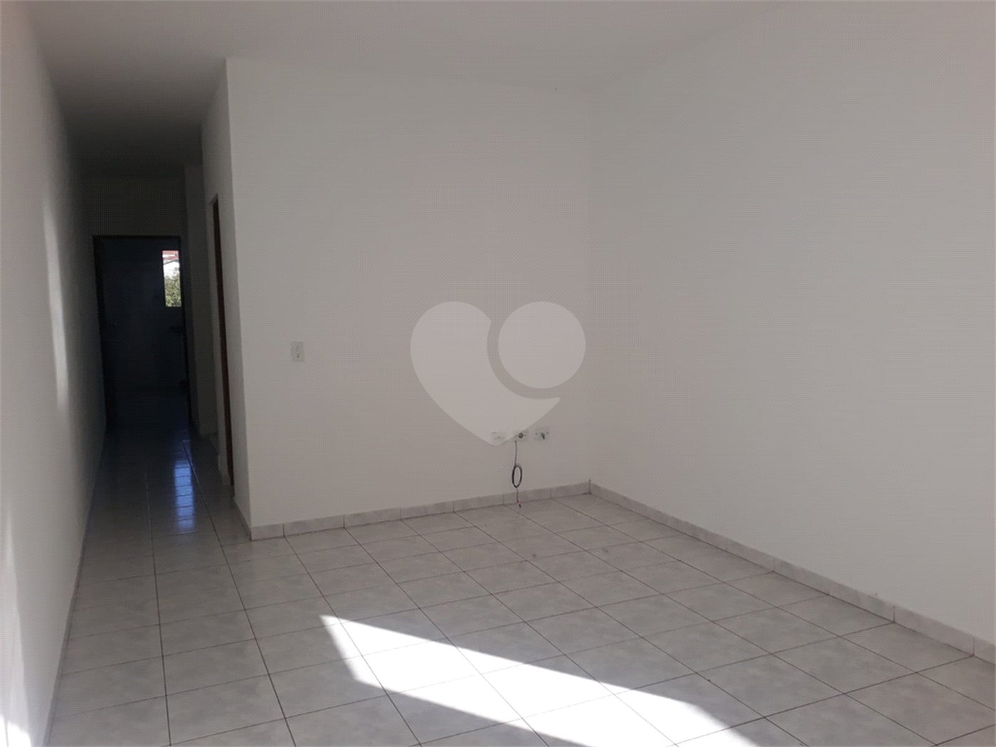 Sobrado para alugar com 3 quartos, sendo 1 suíte, em Esplanada Mendes Moraes, São Roque, SP